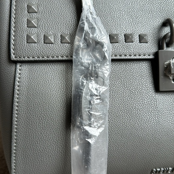 STEVE MADDEN gray Handbag, NWT! - Picture 3 of 10